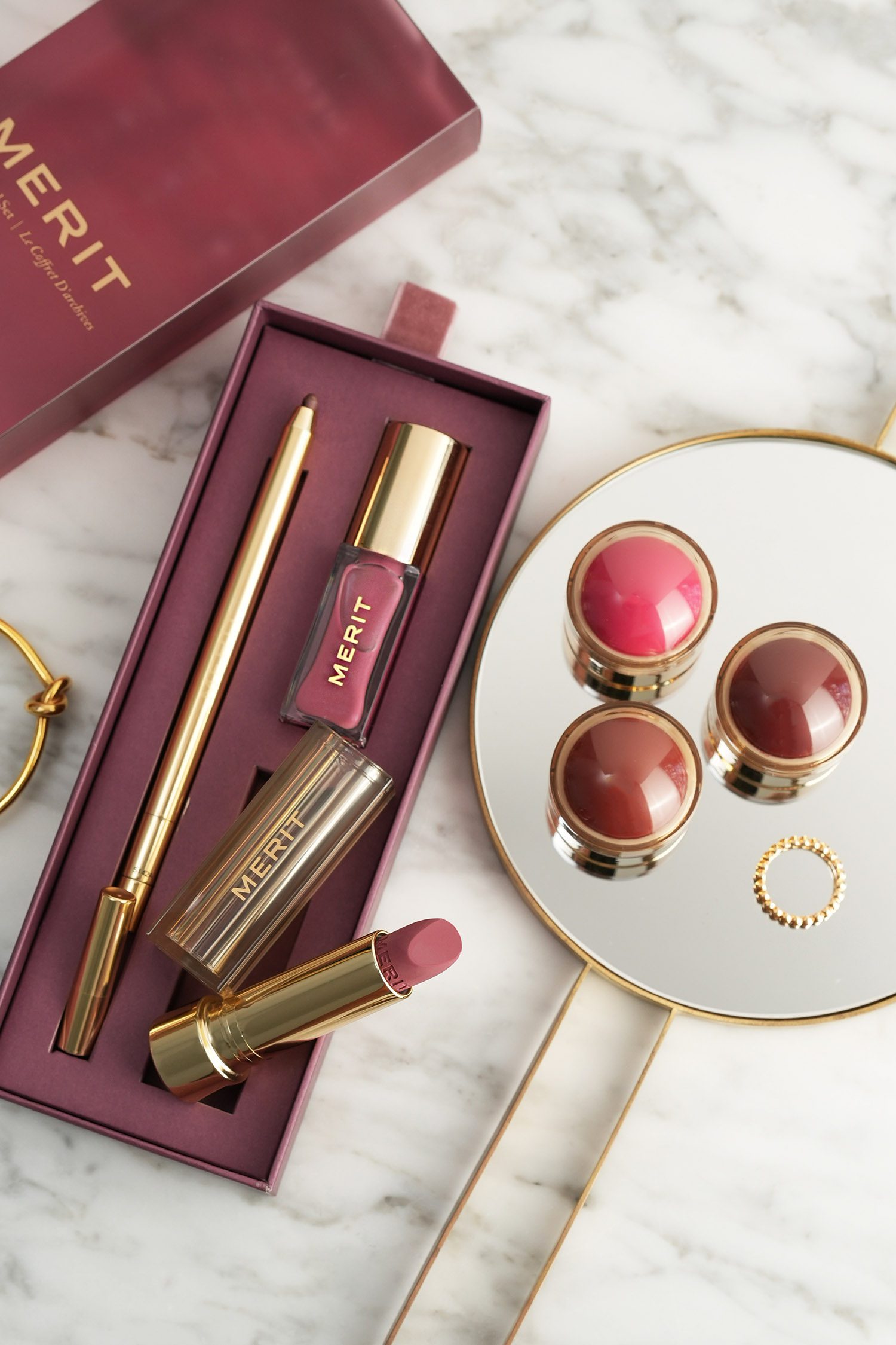 Advantage Vacation Units 2025 – The Magnificence Look E-book