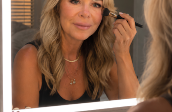 The 5 Largest Make-up Errors Making Mature Pores and skin Look Older — Stunning Make-up Search